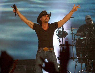 Music Friday: Tim McGraw's Girlfriend Has an 'Eye for Things That Glitter'