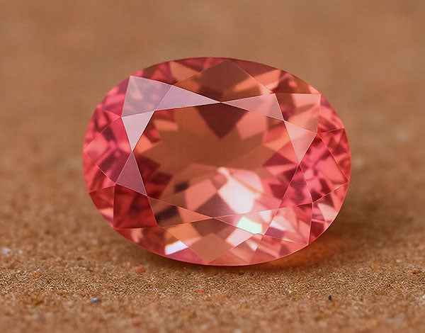 Saphir Rose-orange De Madagascar 0.61 Carat - Taille 6.2x5 Mm - Traité Au Béryllium - Rare !