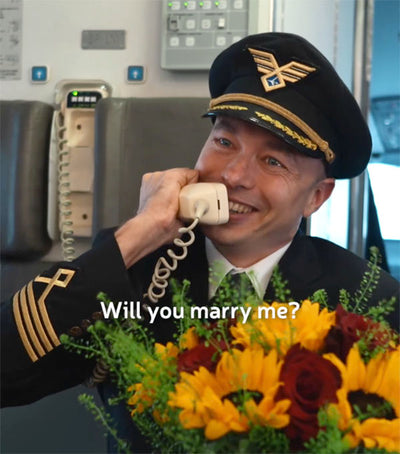Love Is in the Air: Pilot Proposes to Flight Attendant En Route to Kraków