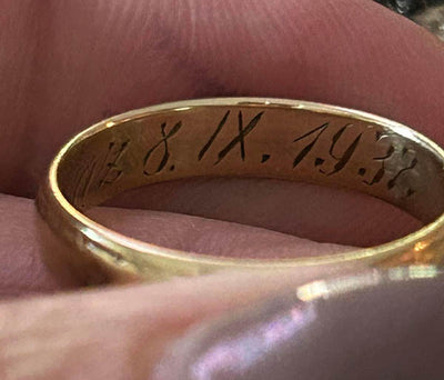 $3.99 Thrift-Store Jewelry Pouch Contains 92-Year-Old Engraved Wedding Band