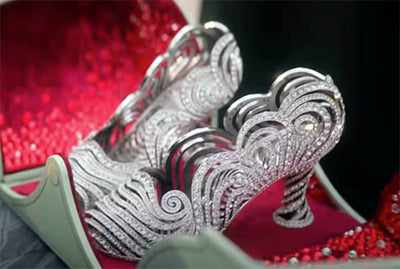 'Wicked' Stays True to Its 1900 Roots as Ruby Slippers Flip Back to Silver