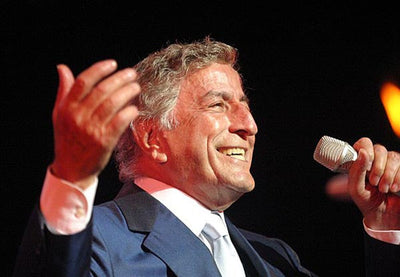 Music Friday: Tony Bennett Eyes a Diamond Bracelet, But All He Can Give Is Love