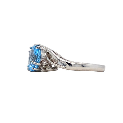 ESTATE Blue Topaz and DIamond Fashion Ring iin White Gold