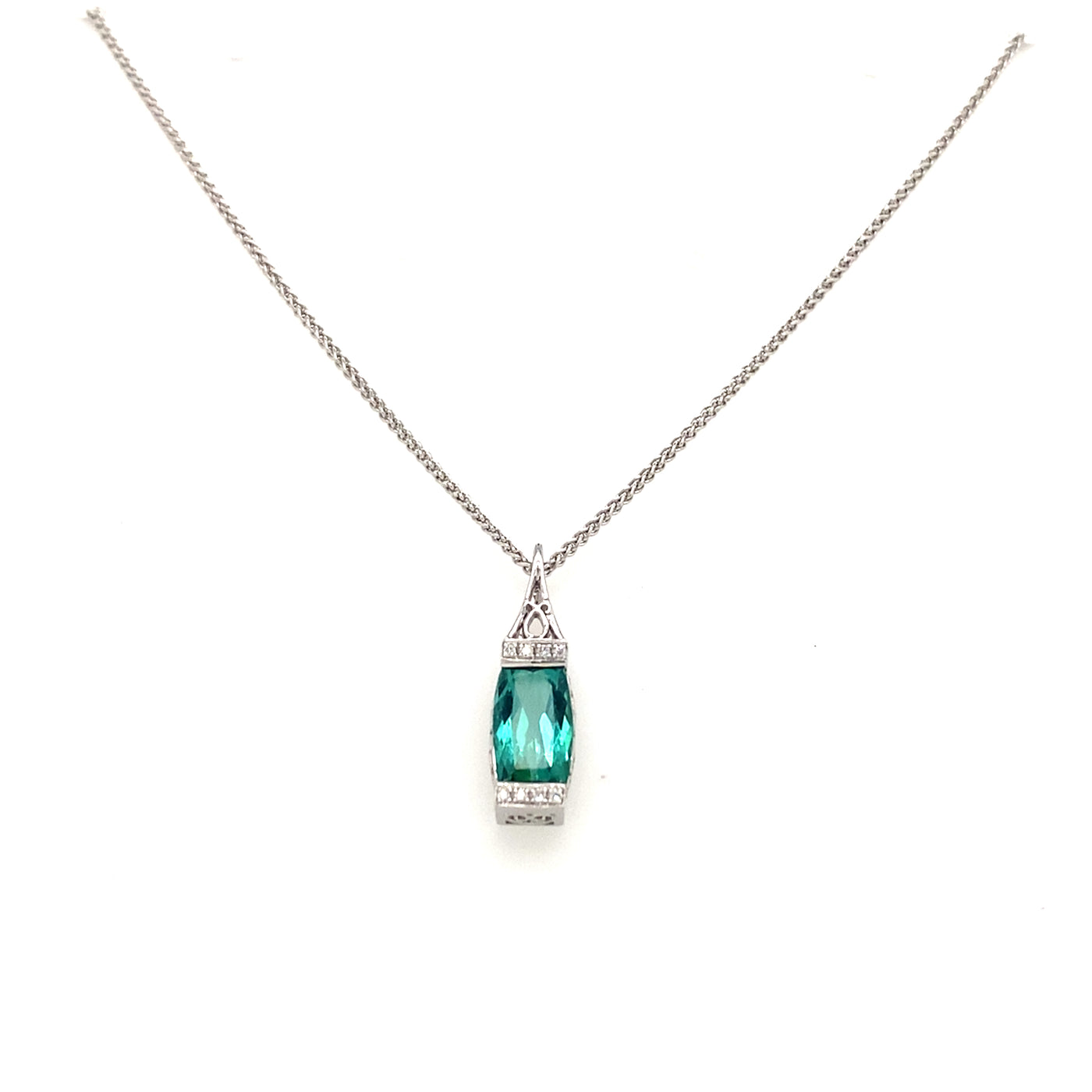 ESTATE Green Tourmaline Pendant in White Gold