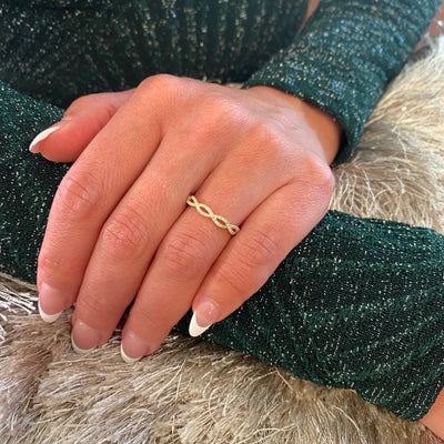 Diamond Cross Over Ring in Yellow Gold