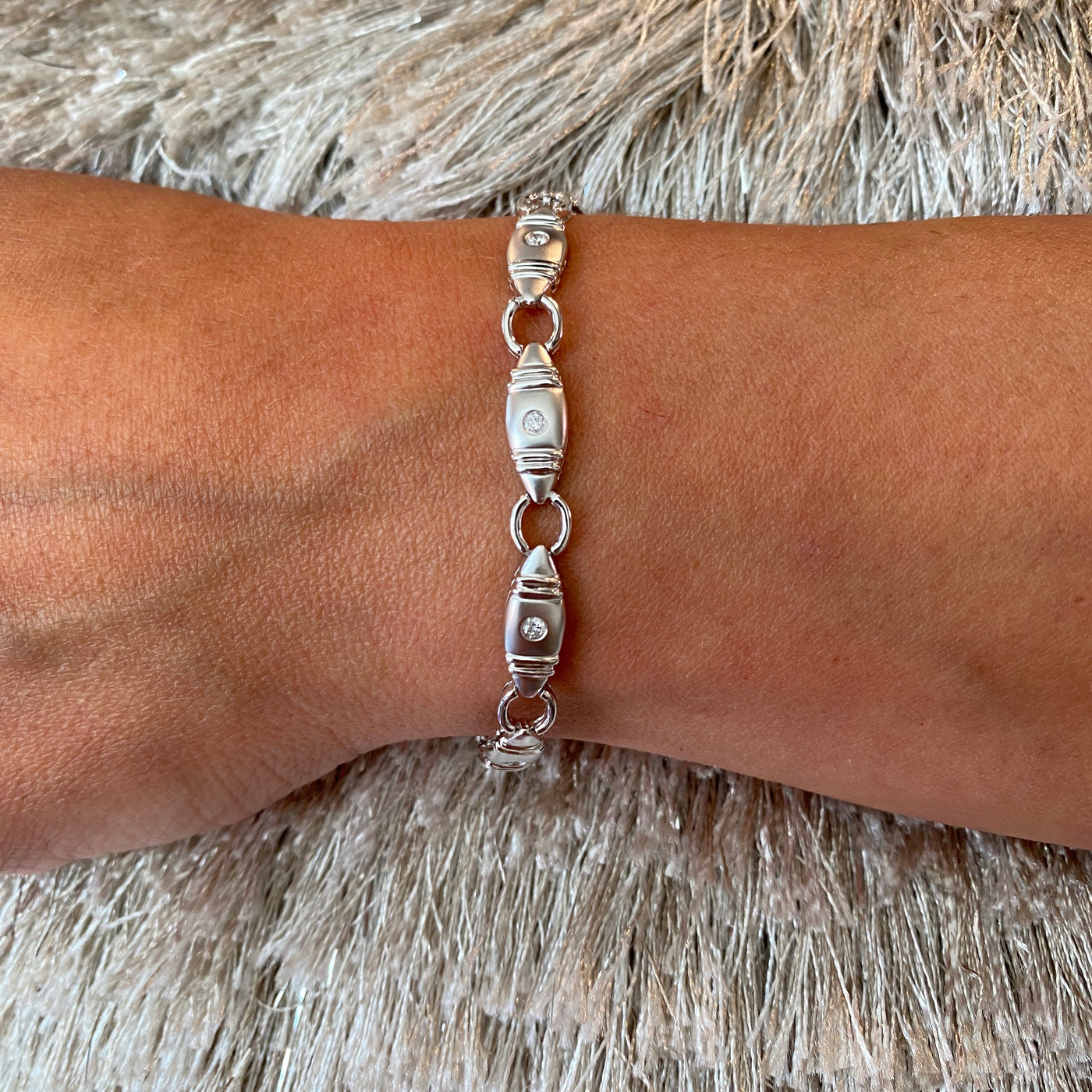 ESTATE Diamond Link Bracelet in White Gold