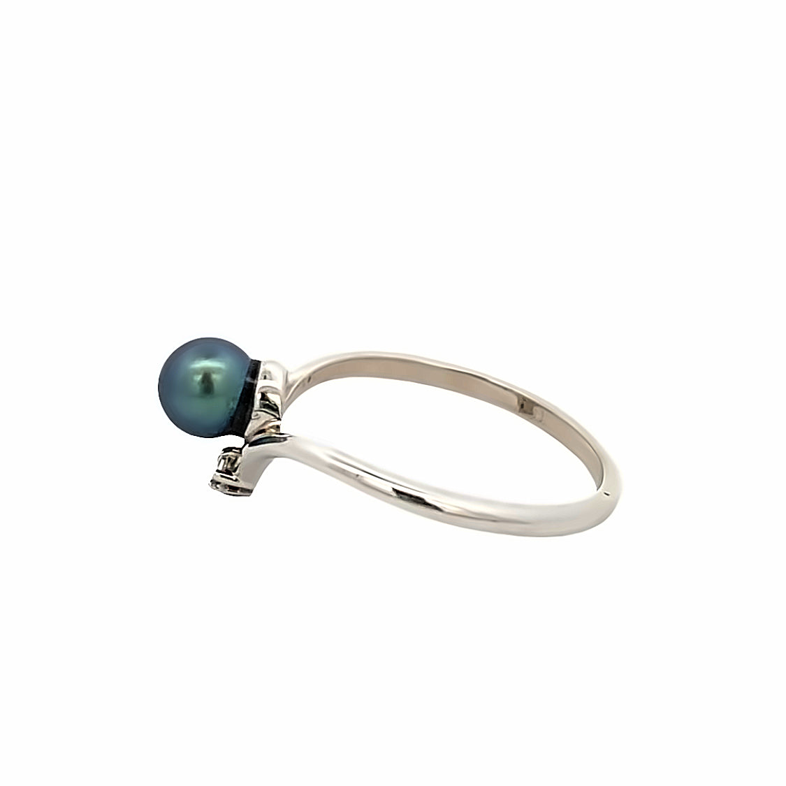 14 Karat Black Pearl and Diamond Contemporary Ring  Style 6526:103:P
