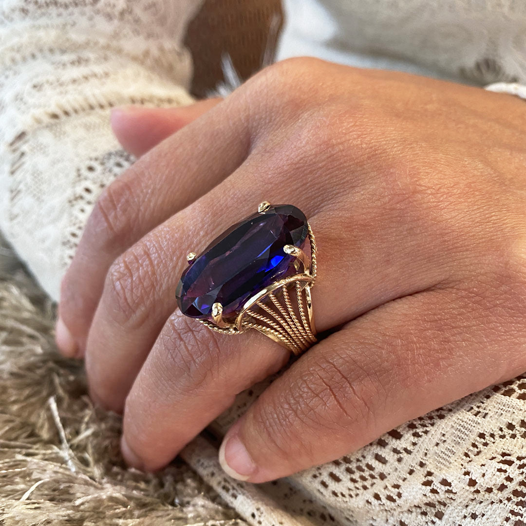 ESTATE Synthetic Alexandrite-like Ring in Yellow Gold