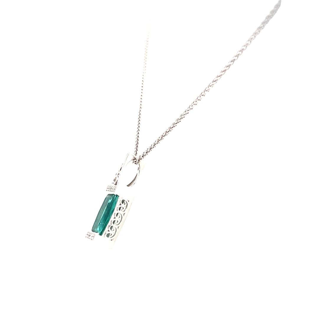 ESTATE Green Tourmaline Pendant in White Gold