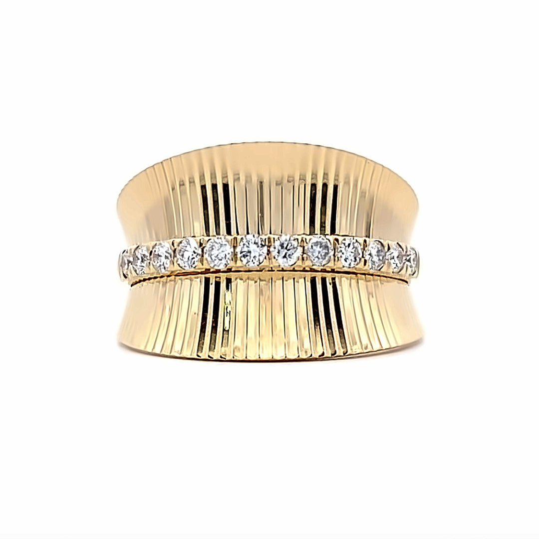 Radial Diamond Ring in Yellow Gold