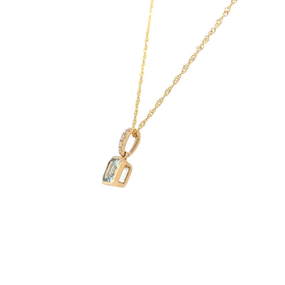 Aquamarine and Diamond Pendant in Yellow Gold