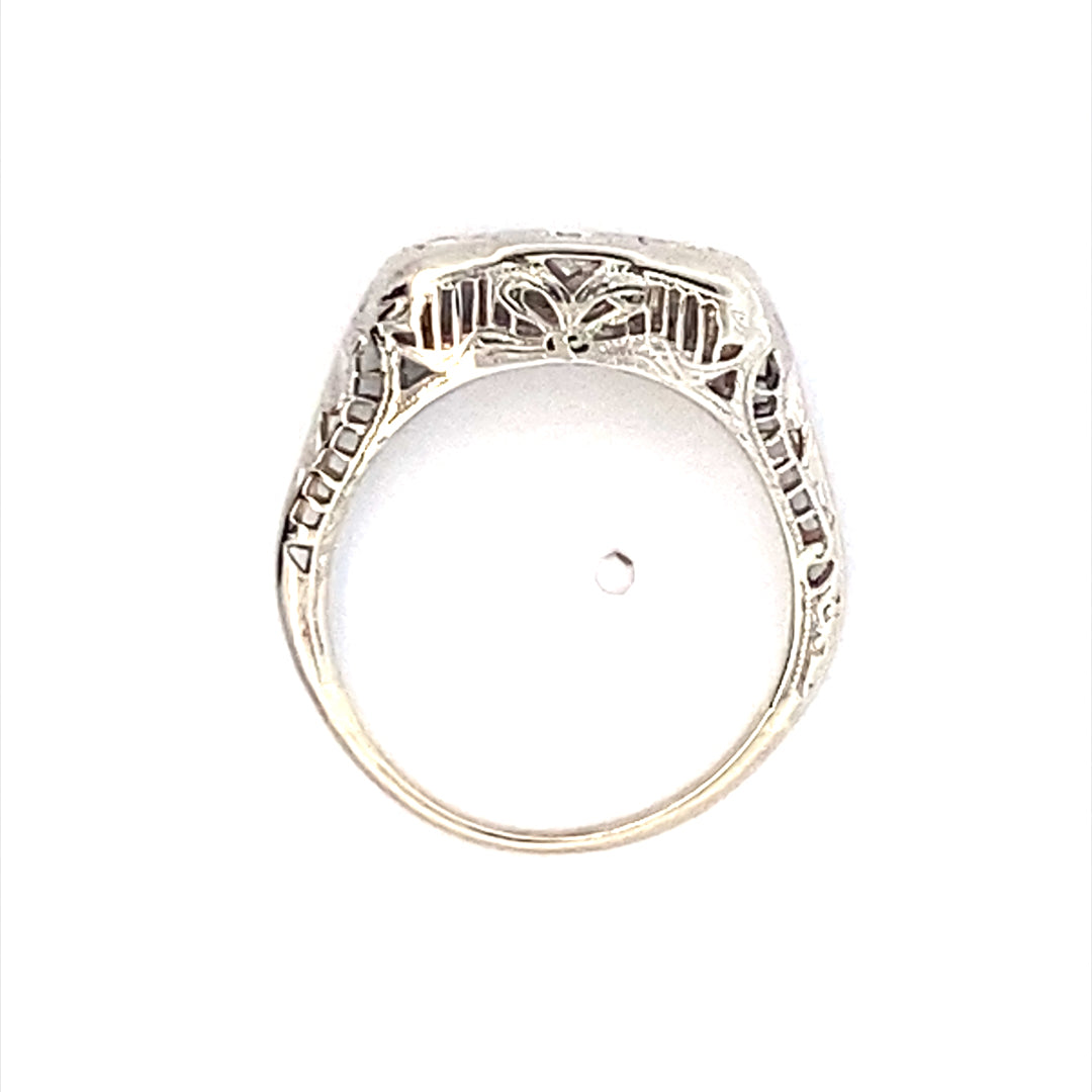 ESTATE 18 Karat Vintage Diamong Ring