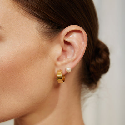 Flat Medium Hoop in Yellow Gold by Ania Haie