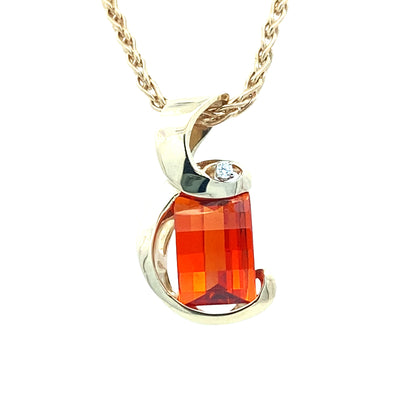 ESTATE Synthetic Orange Pendant in Yellow Gold