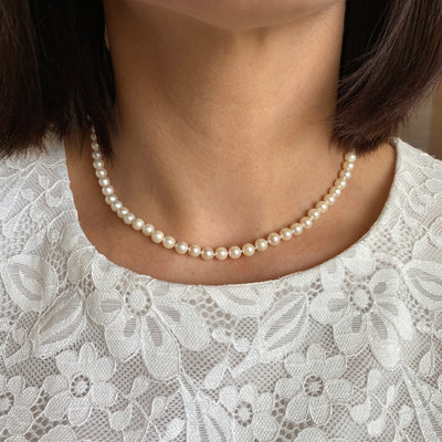 ESTATE Cultured Pearl Necklace in White Gold
