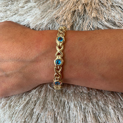 ESTATE Blue Topaz Bracelet ijn Yellow Gold