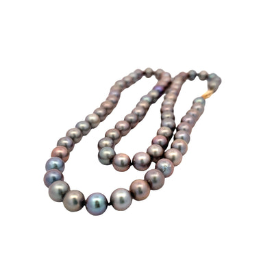 ESTATE Black Cultured Pearl Necklace in Yellow Gold