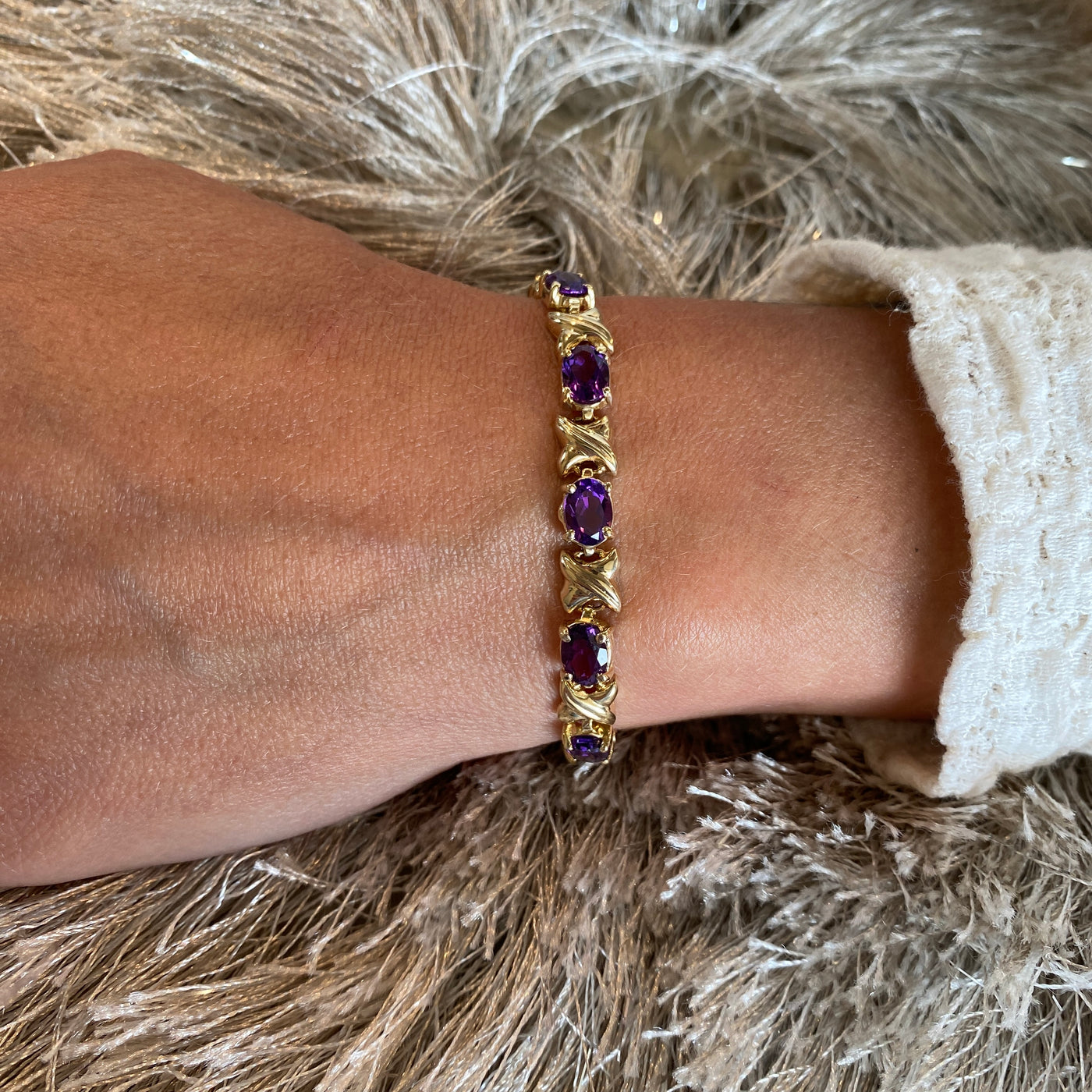 ESTATE Amethyst Bracelet in Yellow Gold