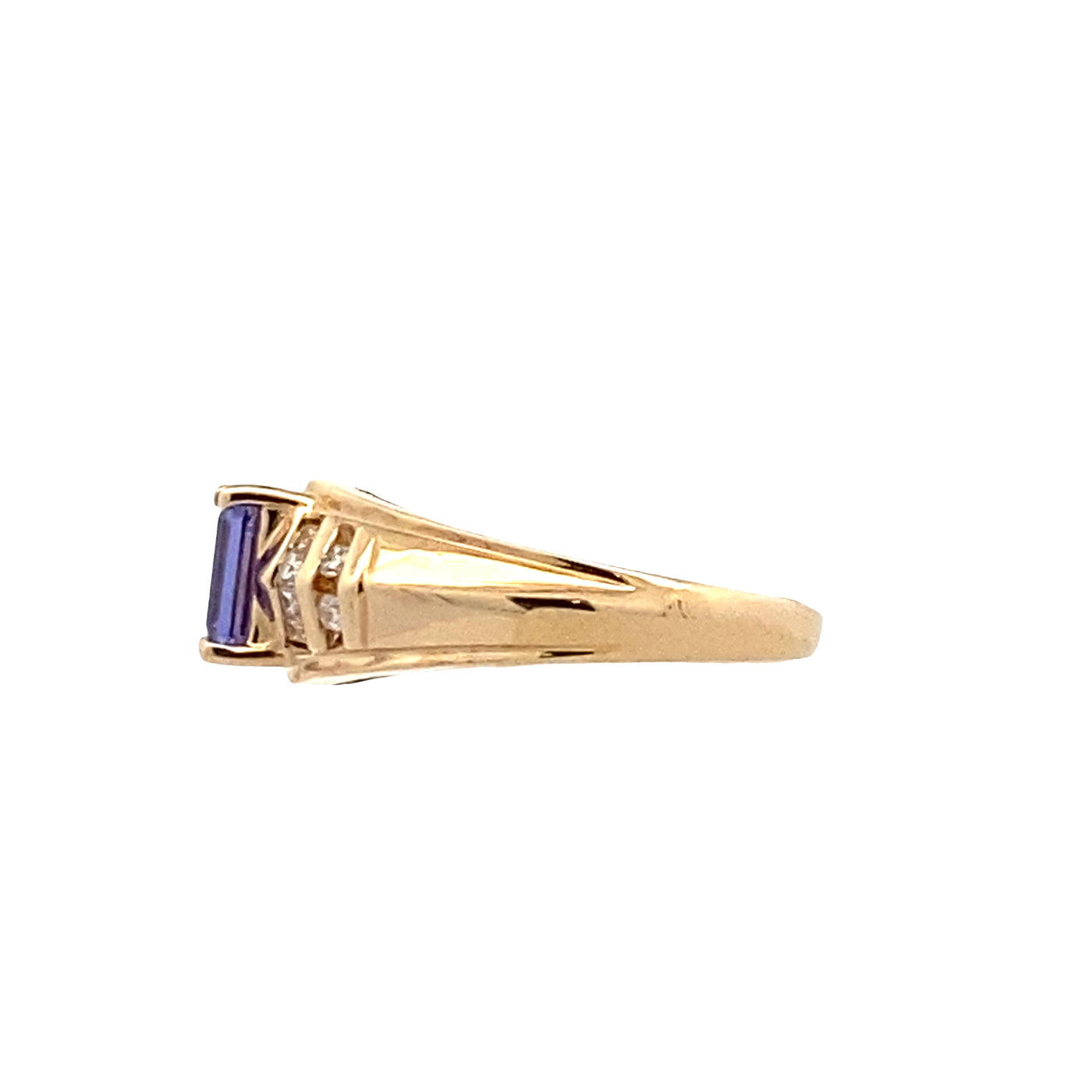 ESTATE Tanzanite and Diamond RIng in Yellow Gold