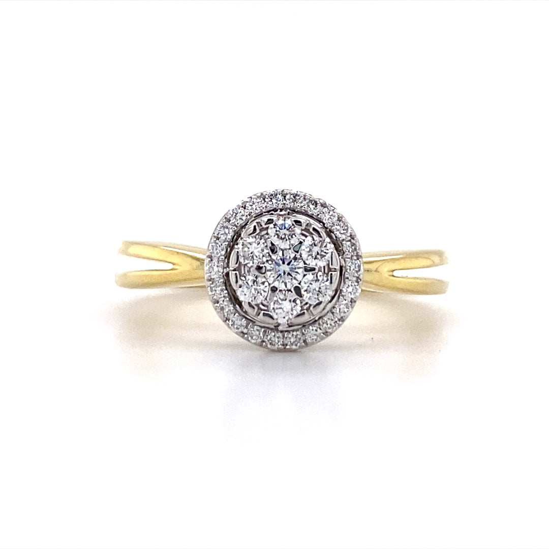 Simon G Jewelry 18 Karat Cluster Style Diamond Ring LR2793