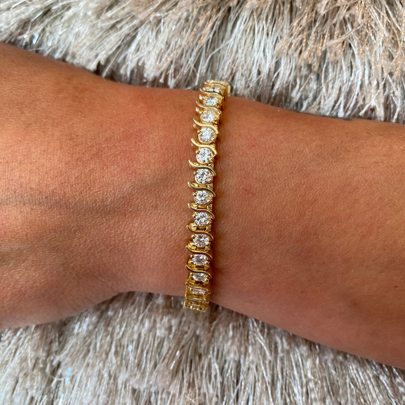 ESTATE Diamond Tennis Bracelet in Yellow Gold
