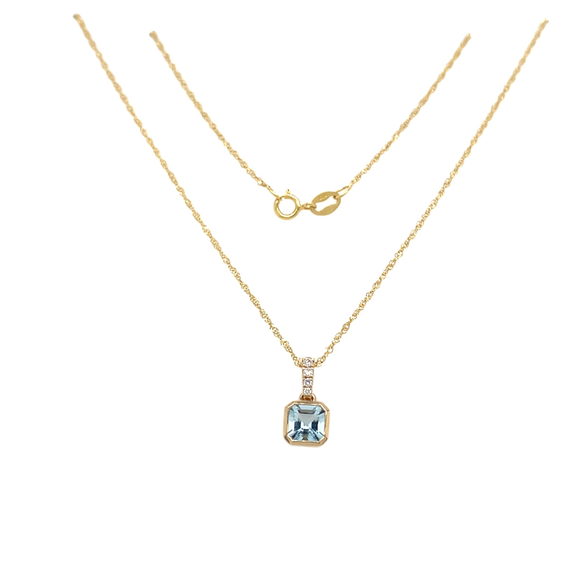 Aquamarine and Diamond Pendant in Yellow Gold