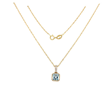 Aquamarine and Diamond Pendant in Yellow Gold