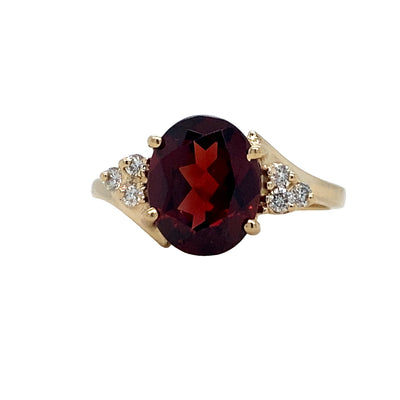 ESTATE Garnet and DIamond Ring in Yellow Gold