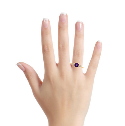 Amethyst  and Diamond Ring in Yellowo Gold