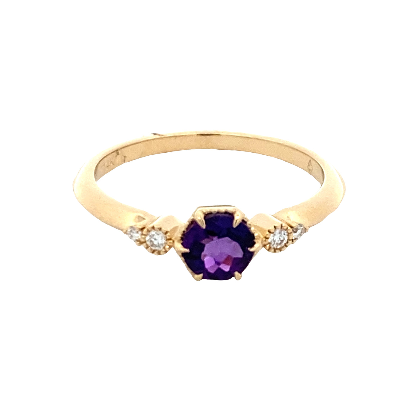 Amethyst  and Diamond Ring in Yellowo Gold