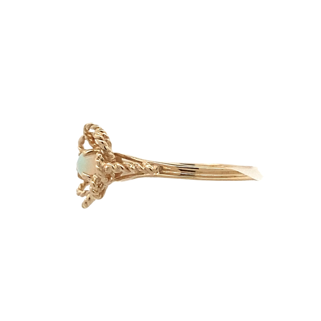 ESTATE Opal Ring in Yellow Gold