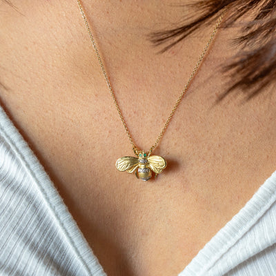 Diamond nd Emerald Bee Pendant in Yellow Gold by Simon G