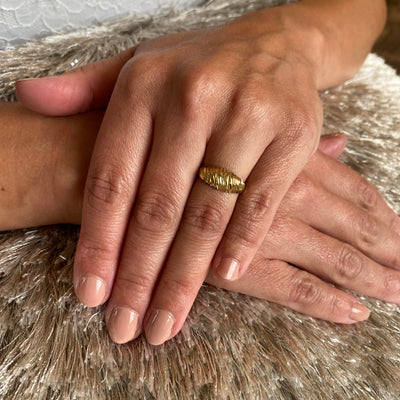 ESTATE D/C Ridged Dome Ring in Yellow Gold