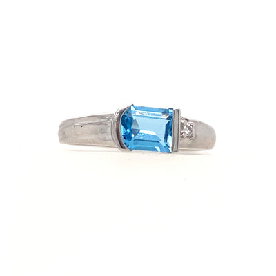 ESTATE Topaz Ring in White Gold