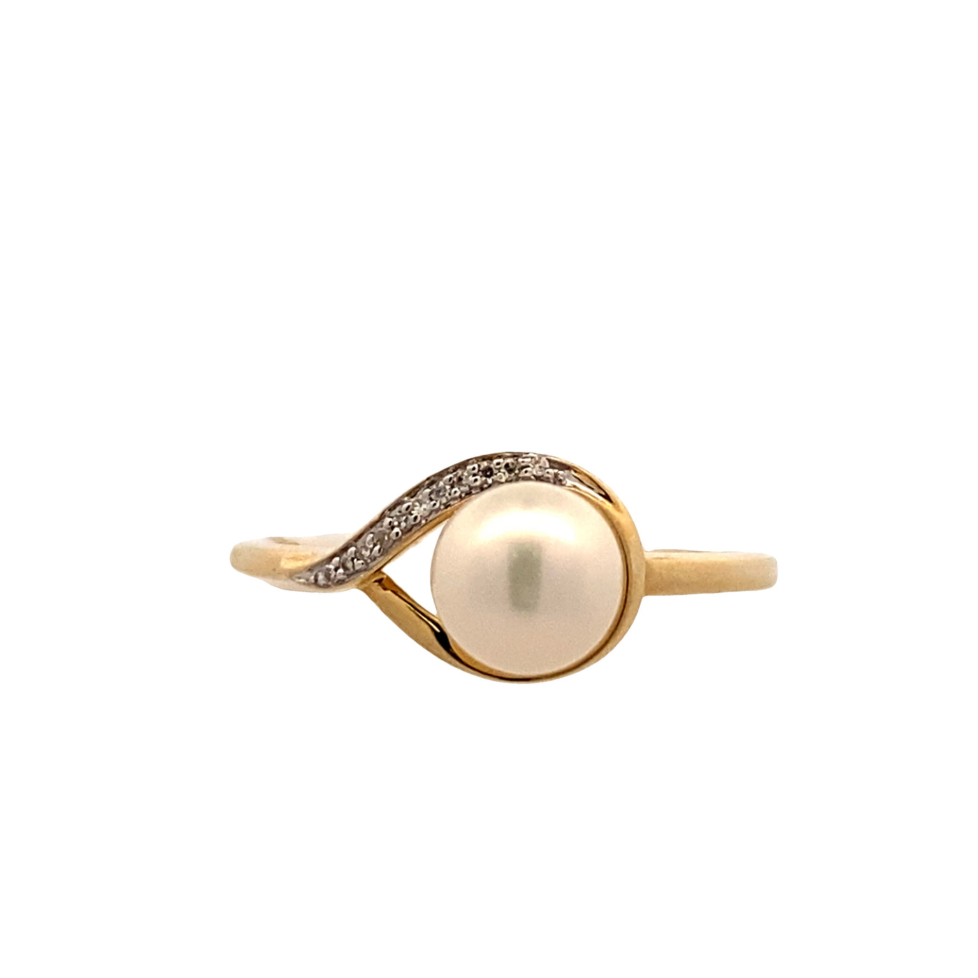 Pearl and Diamond Ring in Yellow Gold
