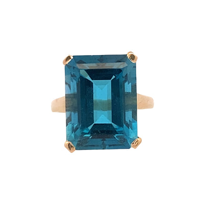 ESTATE Swiss Blue Topaz Ring in Yellow Gold