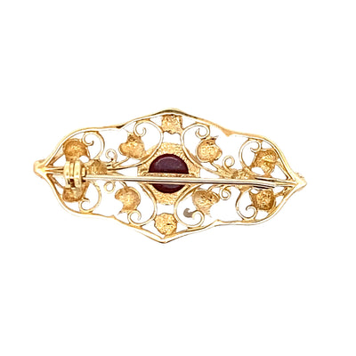 ESTATE Red Garnet Brooch in Yellow Gold