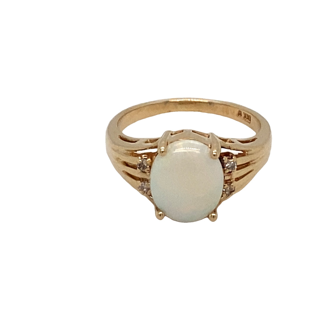 ESTATE Opal Ring in Yellow Gold