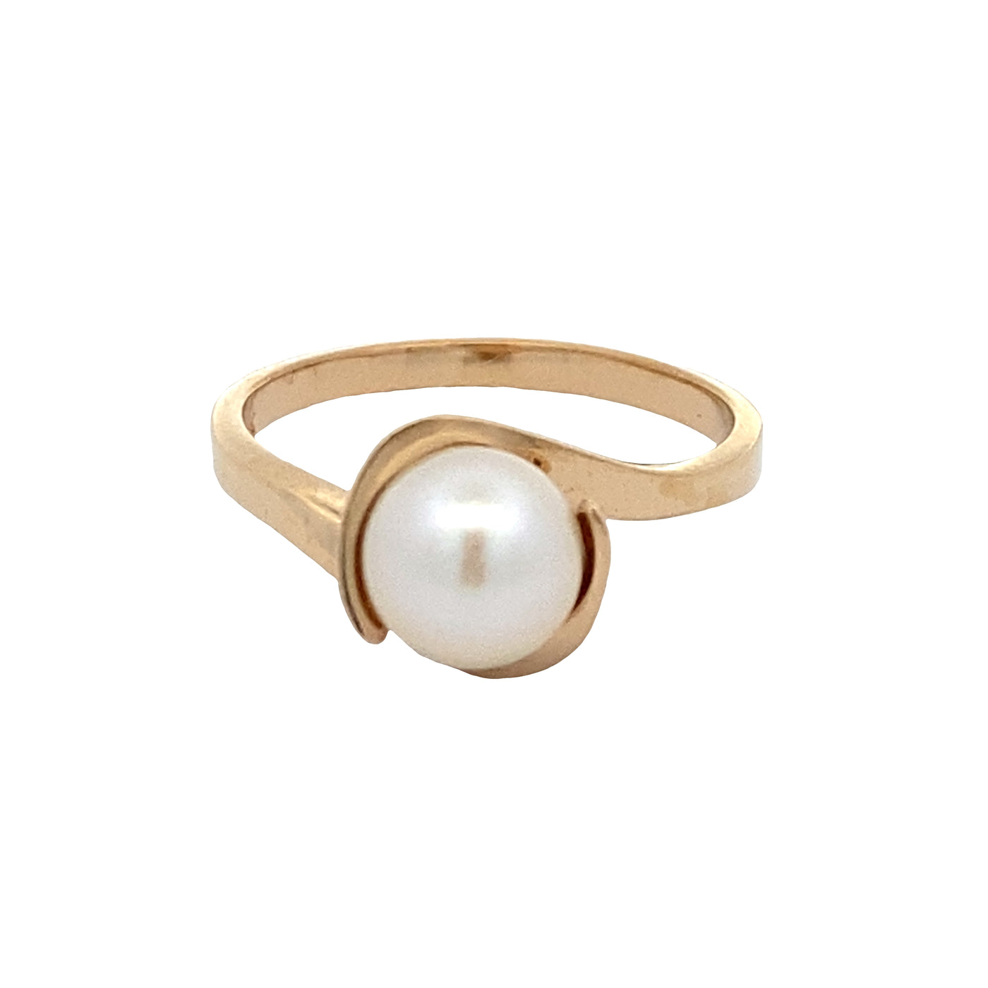 ESTATE Cultured Pearl Ring in Yellow Gold