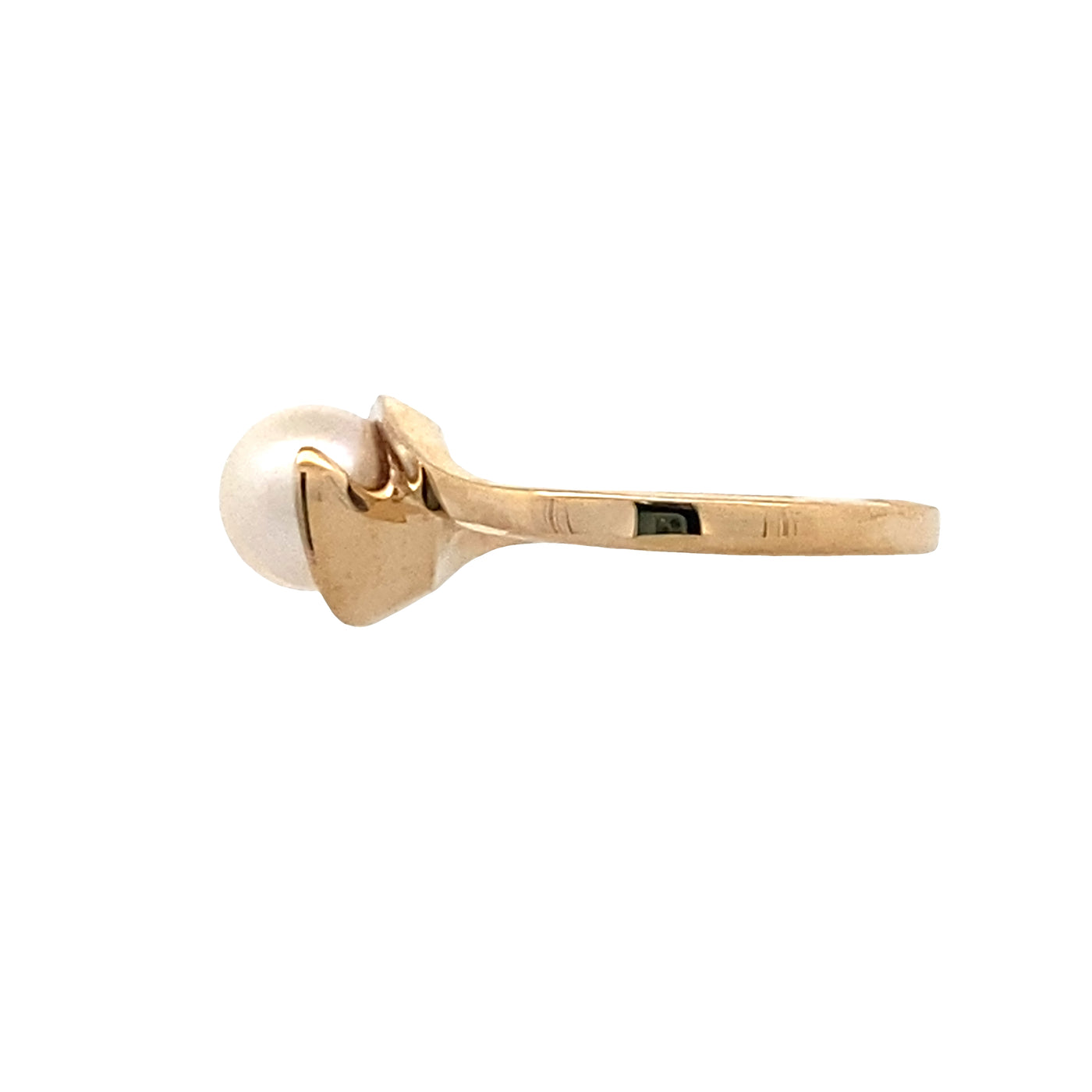 ESTATE Cultured Pearl Ring in Yellow Gold