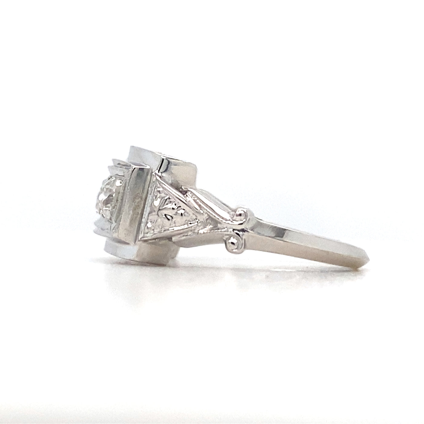 ESTATE Diamond 3 Stone RIng in White Gold