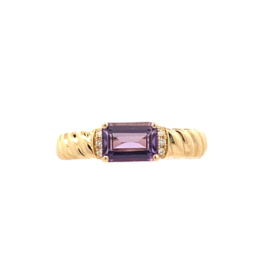 Amethyst and Diamond RIng in Yellow Gold