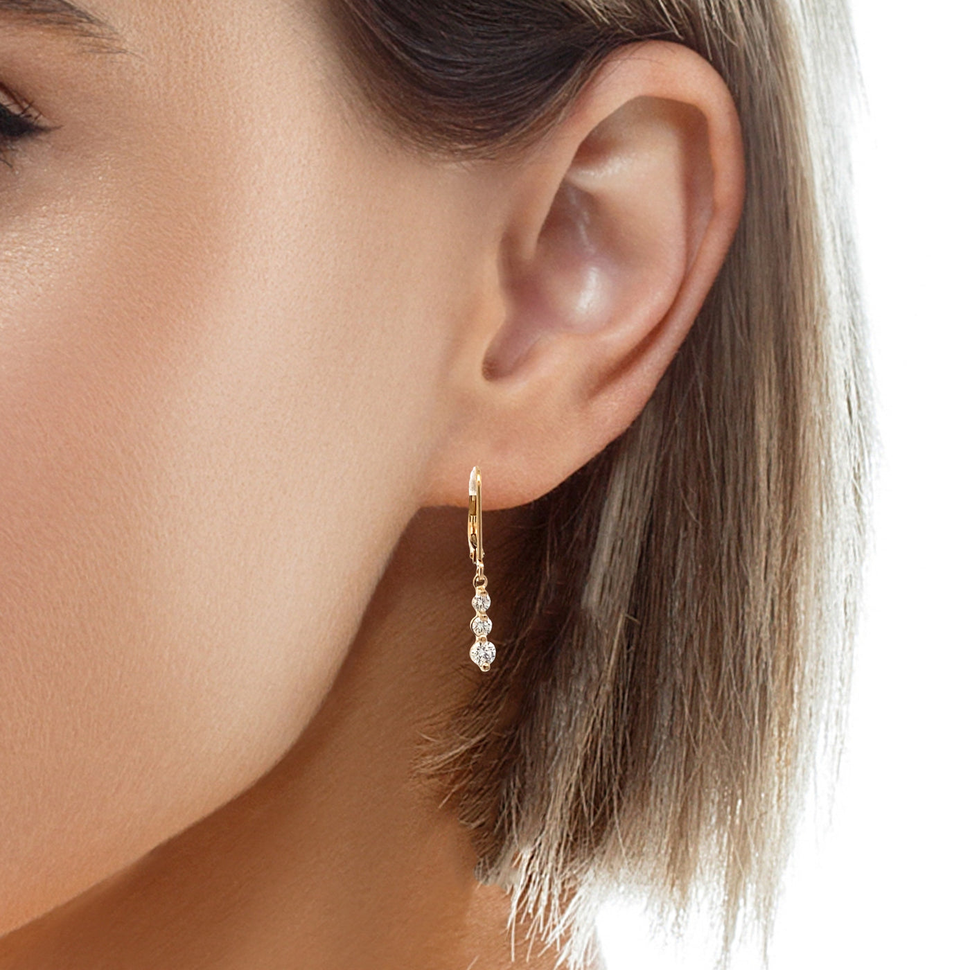 ESTATE Graduating Diamond Drop Earrings in Yellow Gold