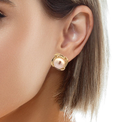 ESTATE Pearl Button Earrings in Yellow Gold
