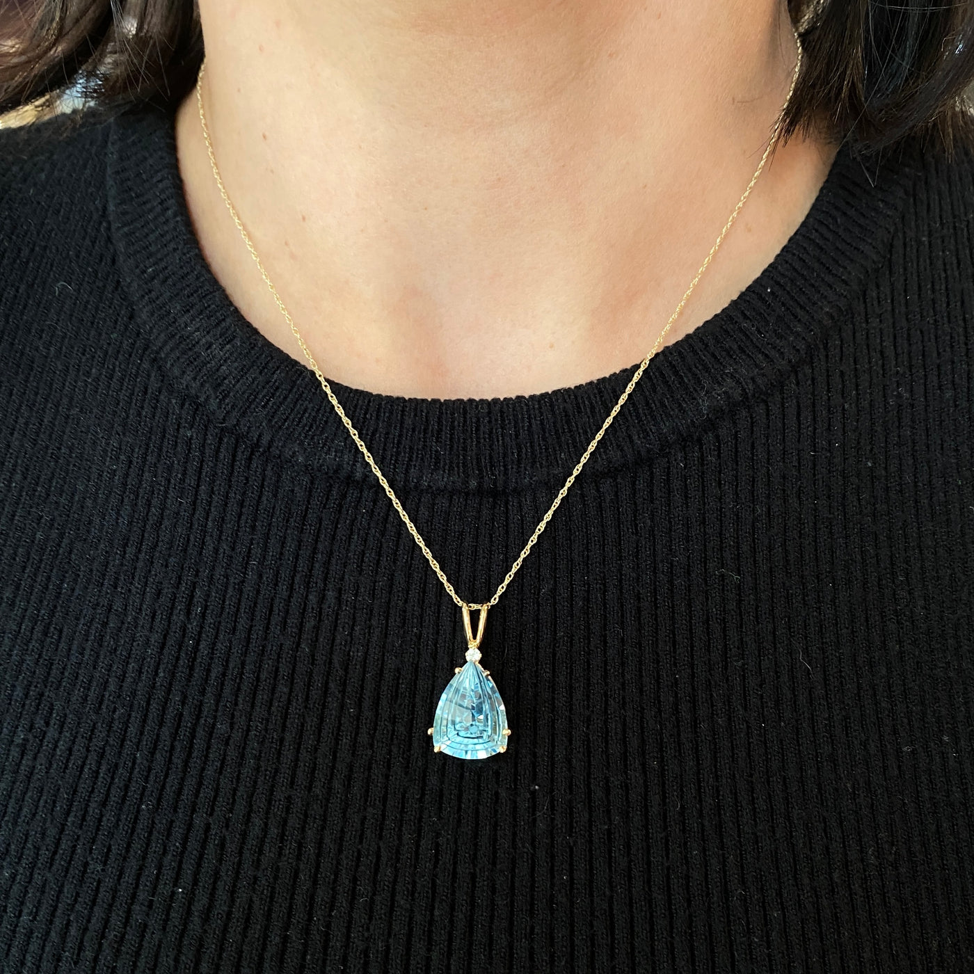 ESTATE Blue Topaz Pendant in Yellow Gold