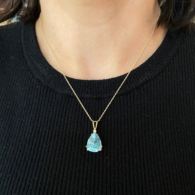 ESTATE Blue Topaz Pendant in Yellow Gold