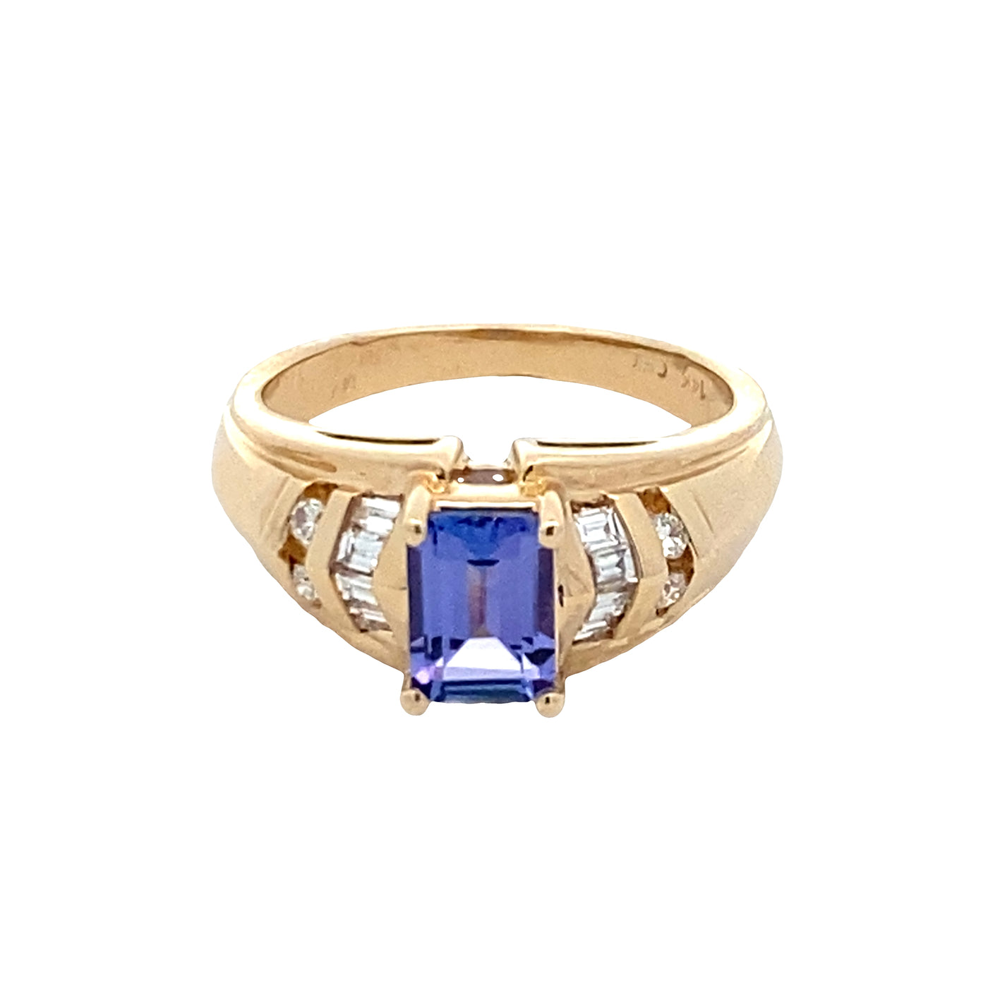 ESTATE Tanzanite and Diamond RIng in Yellow Gold