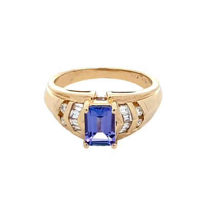 ESTATE Tanzanite and Diamond RIng in Yellow Gold