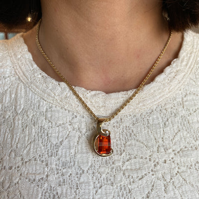 ESTATE Synthetic Orange Pendant in Yellow Gold