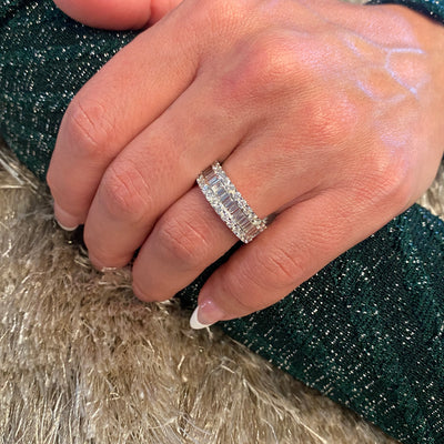 Baguette and Round Diamond Fashion Ring in White Gold